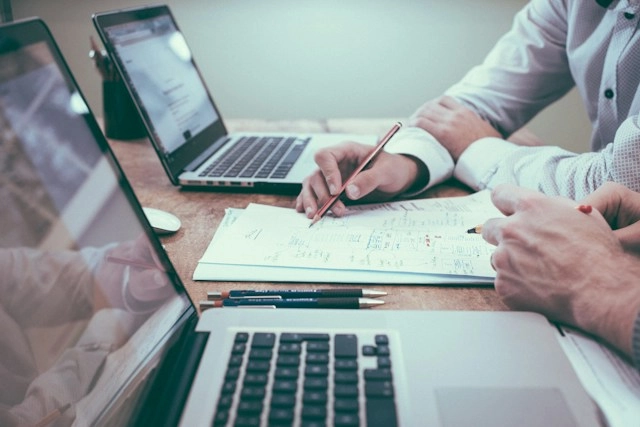 Budget and cash flow management Image
